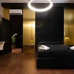 Black And 度假居 *