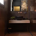 Black And * 卡里尼